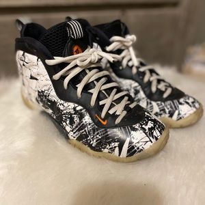 Nike basketball foamposite shattered backboard boys/men’s shoes